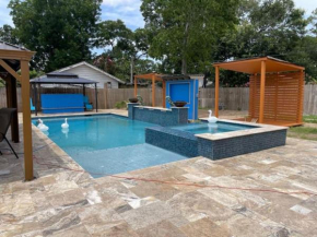 Holiday Oasis Pool, Hot Tub, Cabanas and Play Area
